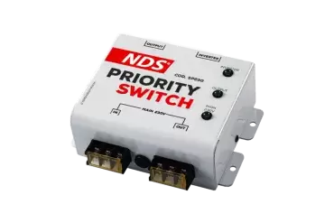 Conmutador autocaravana Priority Switch NDS DOMETIC entre inversor y corriente alterna